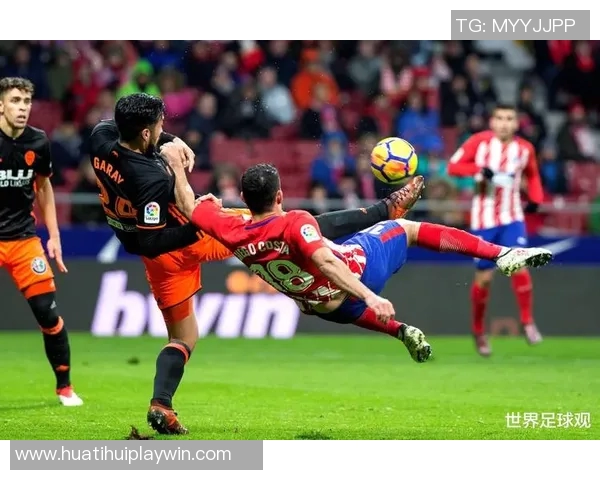 万项代表杜利亚伊足球学院首秀表现出色助力球队大胜对手