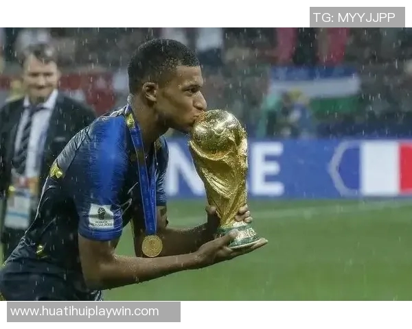 三年前世界杯决赛回顾法国队重温姆巴佩进球庆祝瞬间